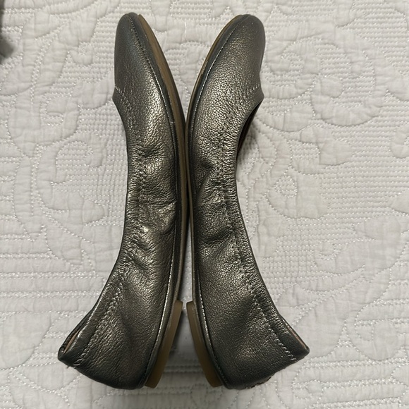 Lucky Brand Pewter Flats New - Picture 5 of 7